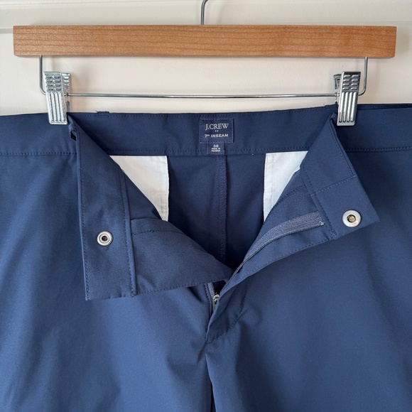 J.Crew 7" Tech Short - Size 38 - Picture 2 of 3